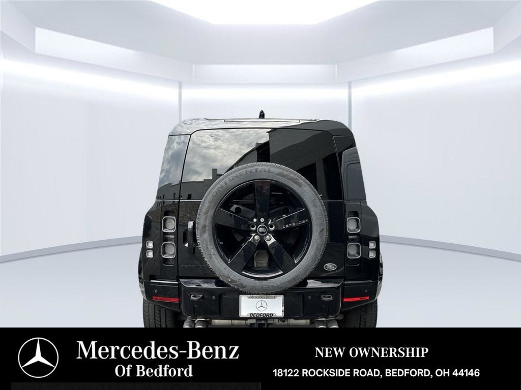 2023 Land Rover Defender 110 V8