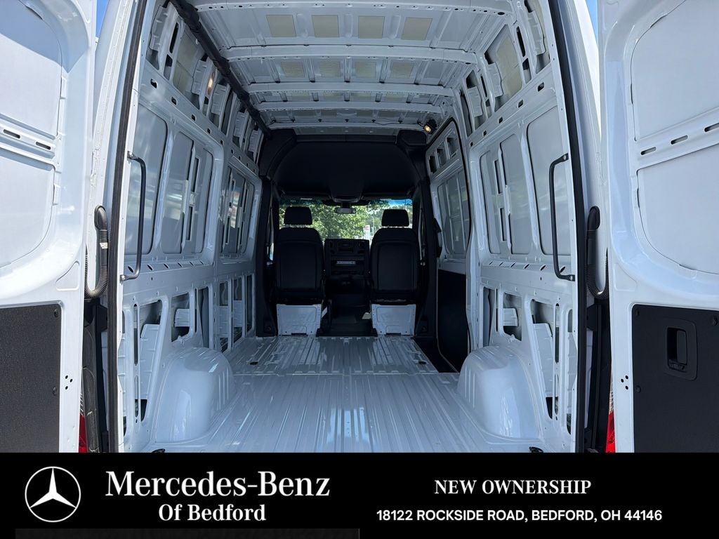 2025 Mercedes-Benz Sprinter 2500 Cargo 144 WB