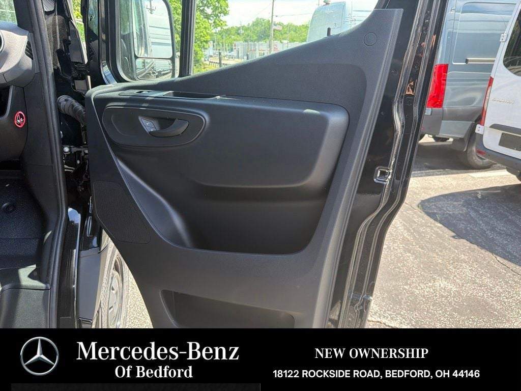 2026 Mercedes-Benz Sprinter 3500 Cargo 170 WB Extended