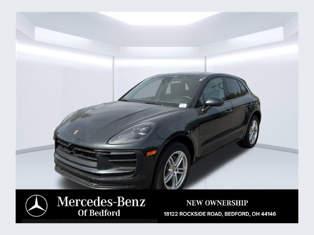 2023 Porsche Macan Base