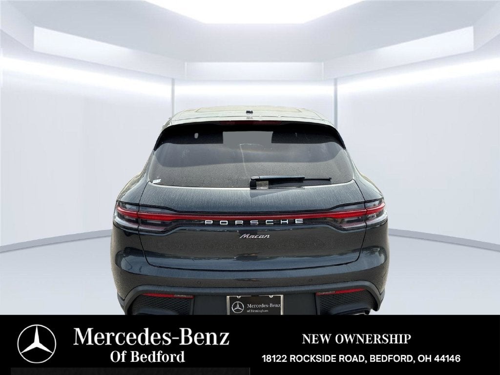 2023 Porsche Macan Base