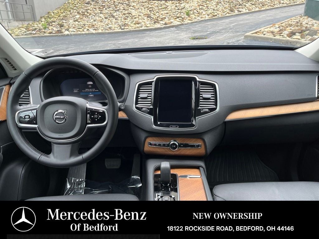 2024 Volvo XC90 B5 Plus
