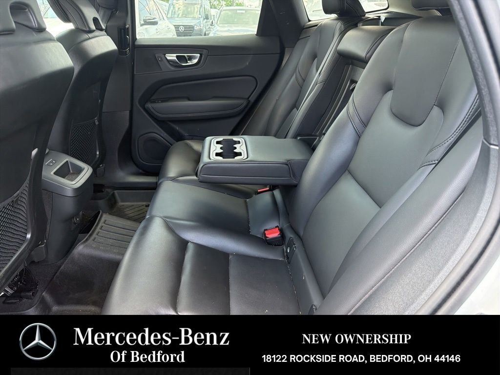 2025 Volvo XC60 B5 Core
